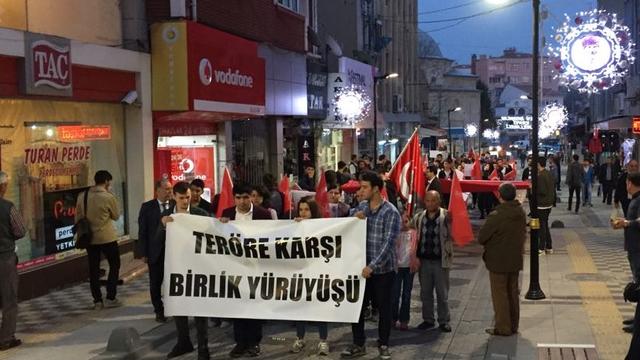 Kırklareli Üniversitesi ADK'dan Teröre Karşı Birlik Yürüyüşü