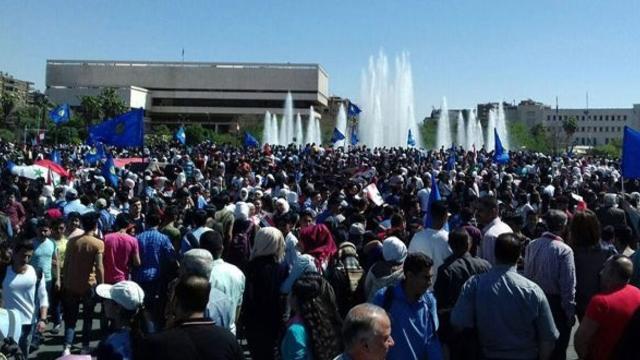 Şam'da emperyalizme karşı büyük miting