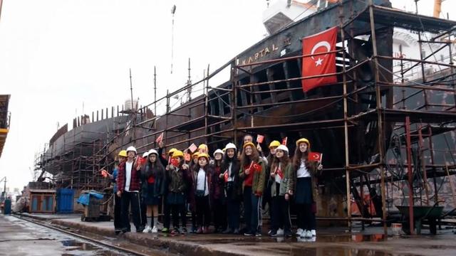 Atatürk'ün "Geldikleri gibi giderler" dediği gemide 23 Nisan heyecanı