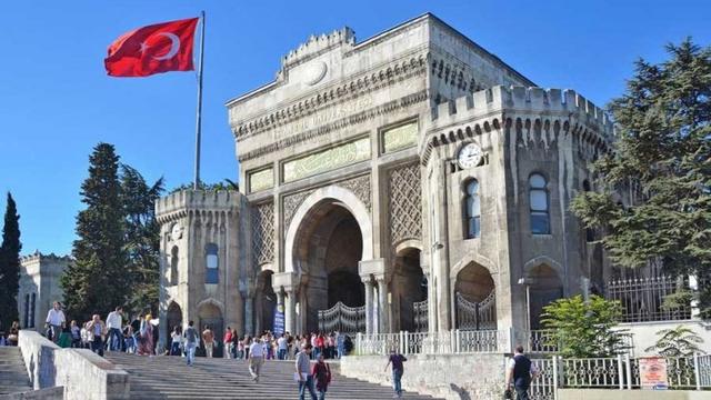 İstanbul Üniversitesi'nde rüşvetle not yükseltme skandalı