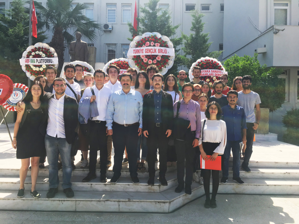 TGB İzmir 19 Mayıs'ı resmi tören ile kutladı