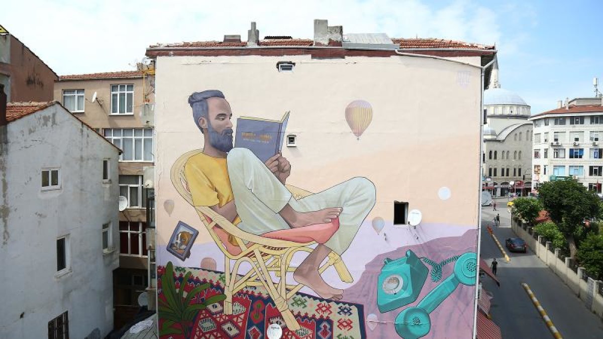 Mural Festivali ile Kadıköy duvaları rengarenk