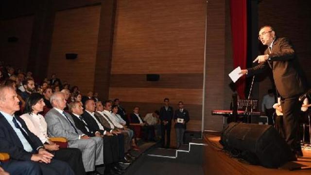 İsmet İnönü 134. doğum gününde anıldı