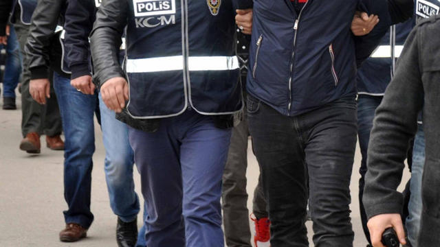 FETÖ'ye ağır darbe: 71 gözaltı