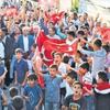 Şırnaklılar teröre karşı Türk bayraklarıyla yürüdü