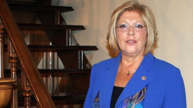 Canan Arıtman'dan 29 Ekim'e &Ccedil;ağrı