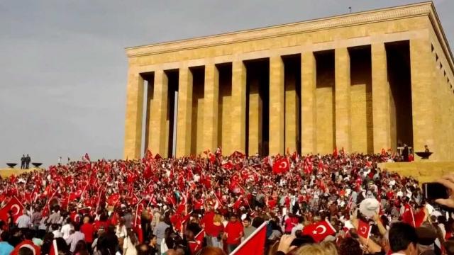 29 Ekim'de Anıtkabir'e Rekor Ziyaretçi