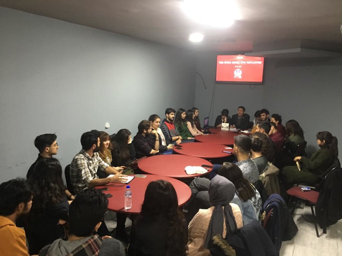Atatürkçü Gençlik Sivas'ta Emin Adımlarla İlerliyor