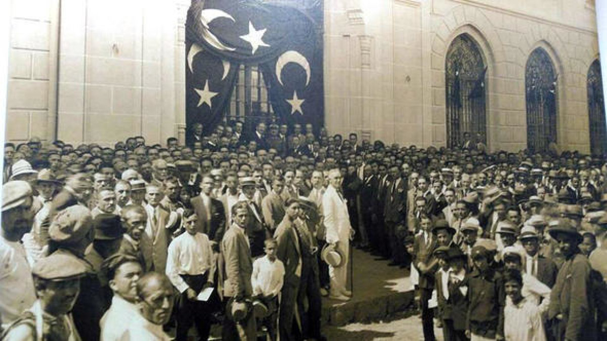 Atatürk Milli İktisat Cemiyeti’ne Neden Üye Oldu?