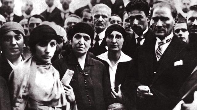 Kadınsız Vatan Vatansız Kadın Mücadelesi Olmaz!