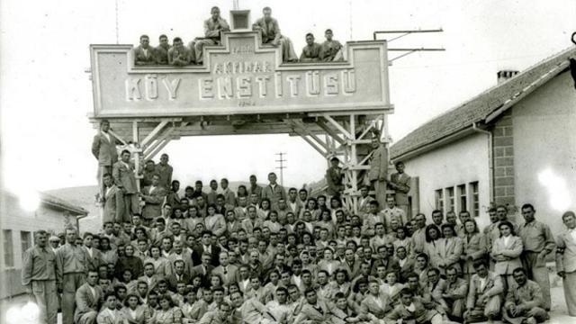 Cumhuriyet'in Kardeleni: Köy Enstitüleri