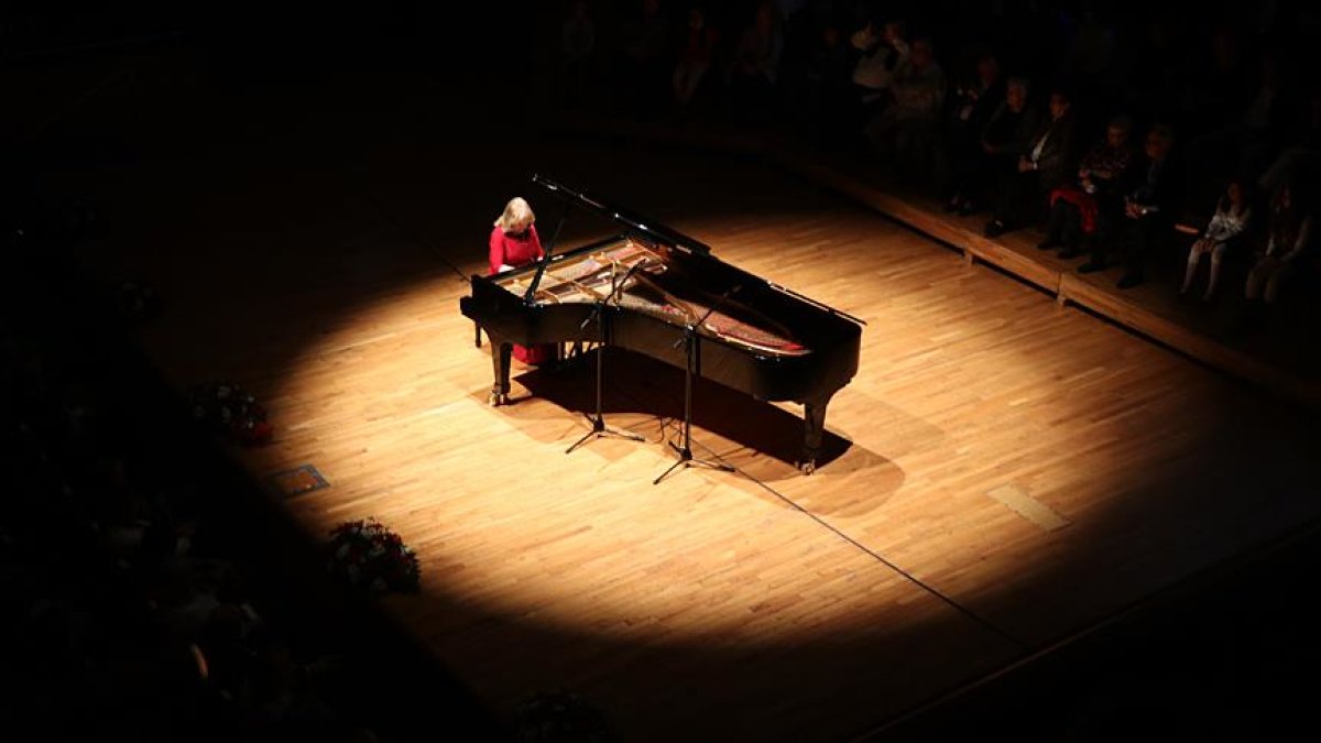 Piyanist İdil Biret Soçi'de Konser Verecek