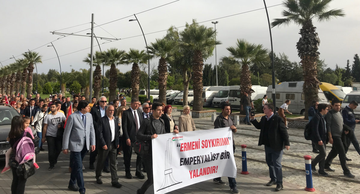 İzmir'in Vatansever Kurumları Soykırım Yalanına Karşı Yürüdü