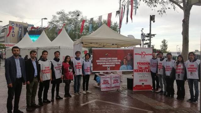 Atatürk Gençliğinden Maduro'ya Selam