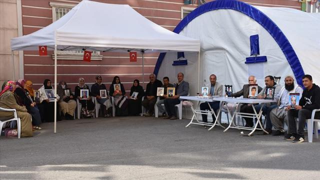 "Evlatlarımız İçin 60 Yıl Daha Bekleriz!"
