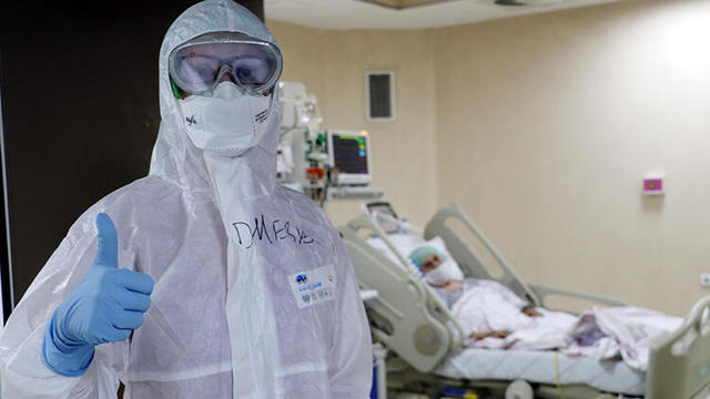 Koronavirüsü Yenen Doktor, Yoğun Bakımda İş Başı Yaptı