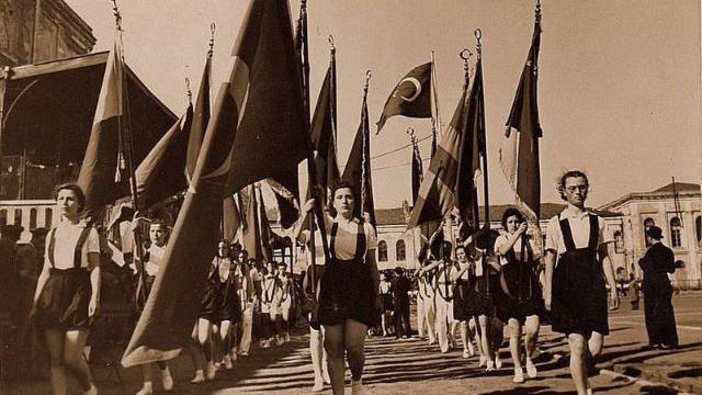 Ankara Üniversitesi Radyosu, Dünyaya "19 Mayıs" Özel Yayını Yapacak