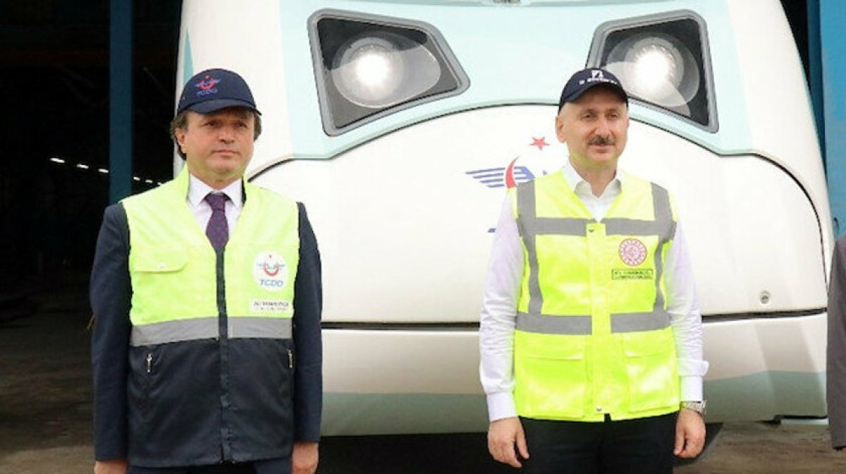 Bakan Karaismailoğlu Milli Elektrikli Tren İçin Tarihi Duyurdu