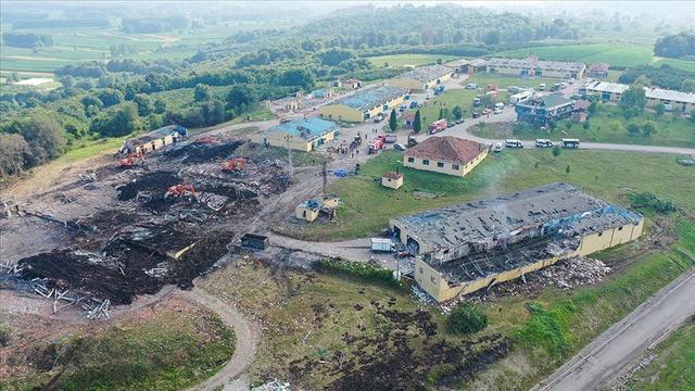 Havai fişek fabrikası değil, can pazarı