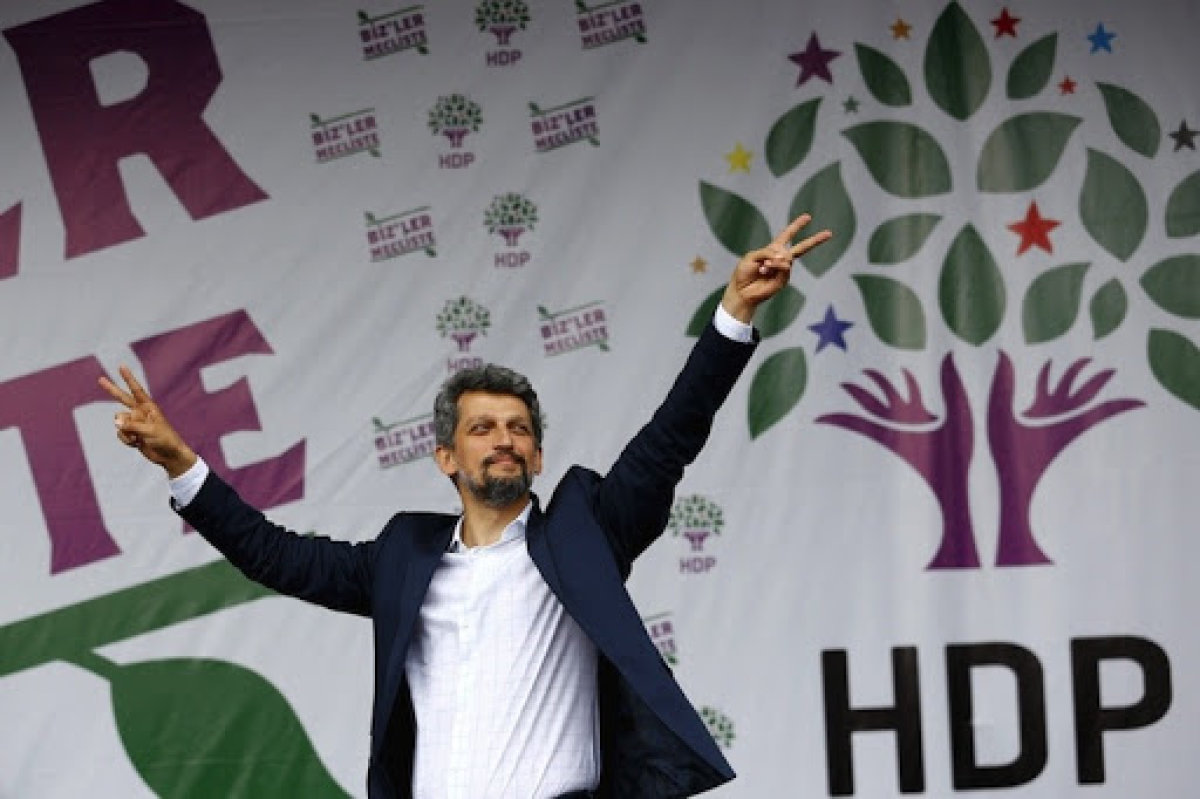 Milletvekili Değil Millet Düşmanı!