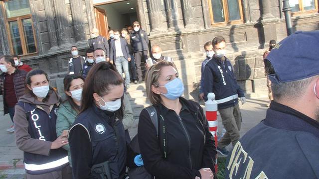 Kars'ta PKK operasyonu! HDP'li yöneticiler dahil 19 gözaltı!