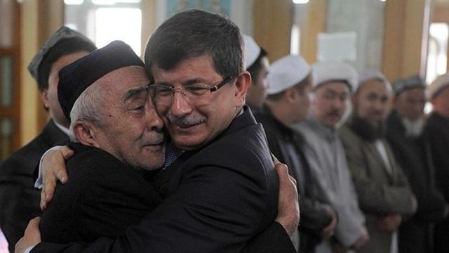 Davutoğlu Uygur Kışkırtıcılarıyla