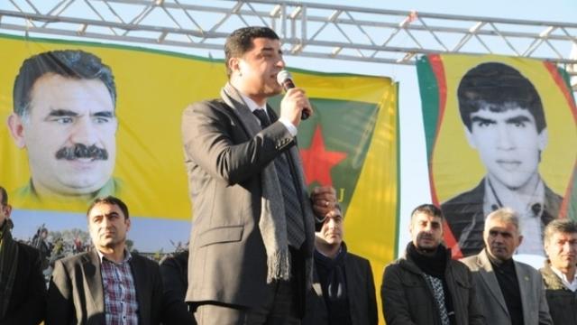 Selahattin Demirtaş Teröristtir!