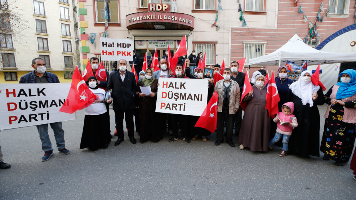 "HDP Kapatılırsa PKK'nın Kolu Kırılır"