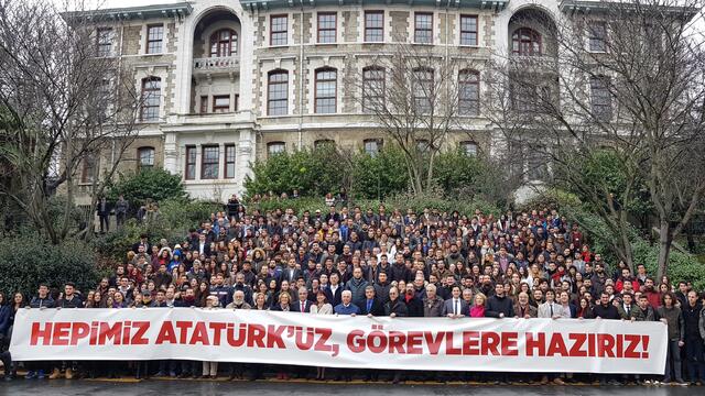 Genel Sekreter Yardımcımız İbrahim Toraman Yazdı: Devrimin Alametleri