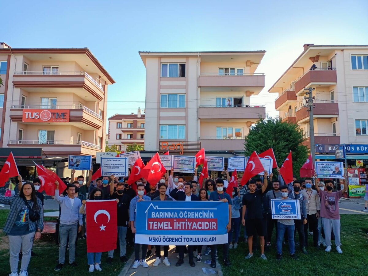Muğla'da Öğrenciler Barınma Sorununa Çözüm için Meydandaydı!