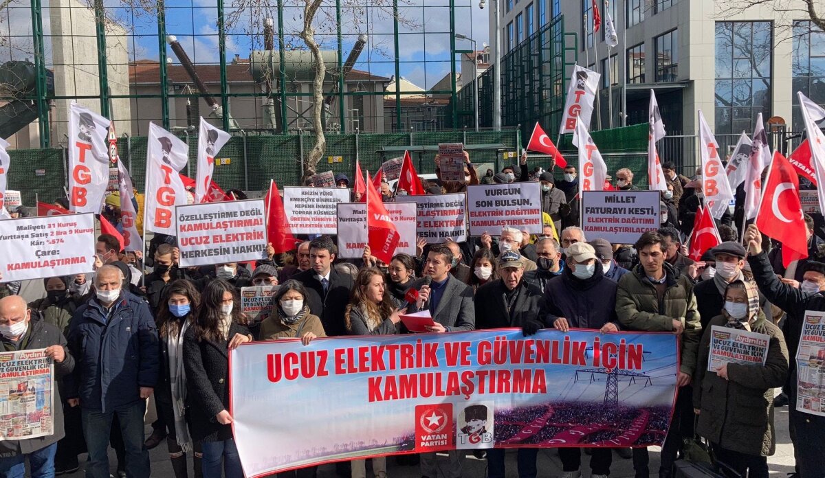 TGB ve Vatan Partisi Boğaziçi Elektrik Dağıtım Şirketinin Kapısına Dayandı