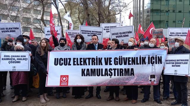 TGB ve Vatan Partisi Enerjisa Ankara Ofisi Önünde Kamulaştırma Çağrısı Yaptı