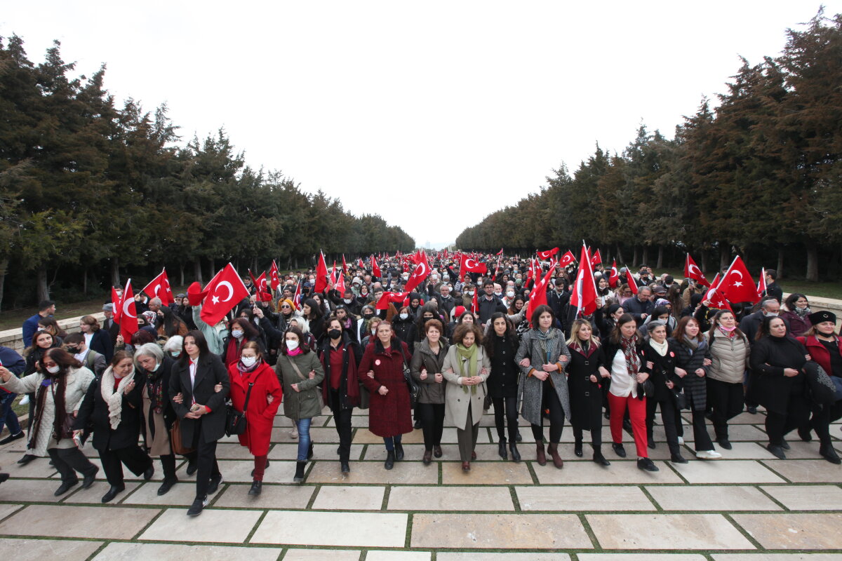 Çığır Açan Miting: Yükselen Kadın Yükselen Türkiye Mitingi