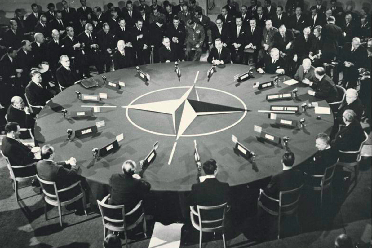  NATO'YA GİRİŞ KEMALİZMDEN DÖNÜŞ
