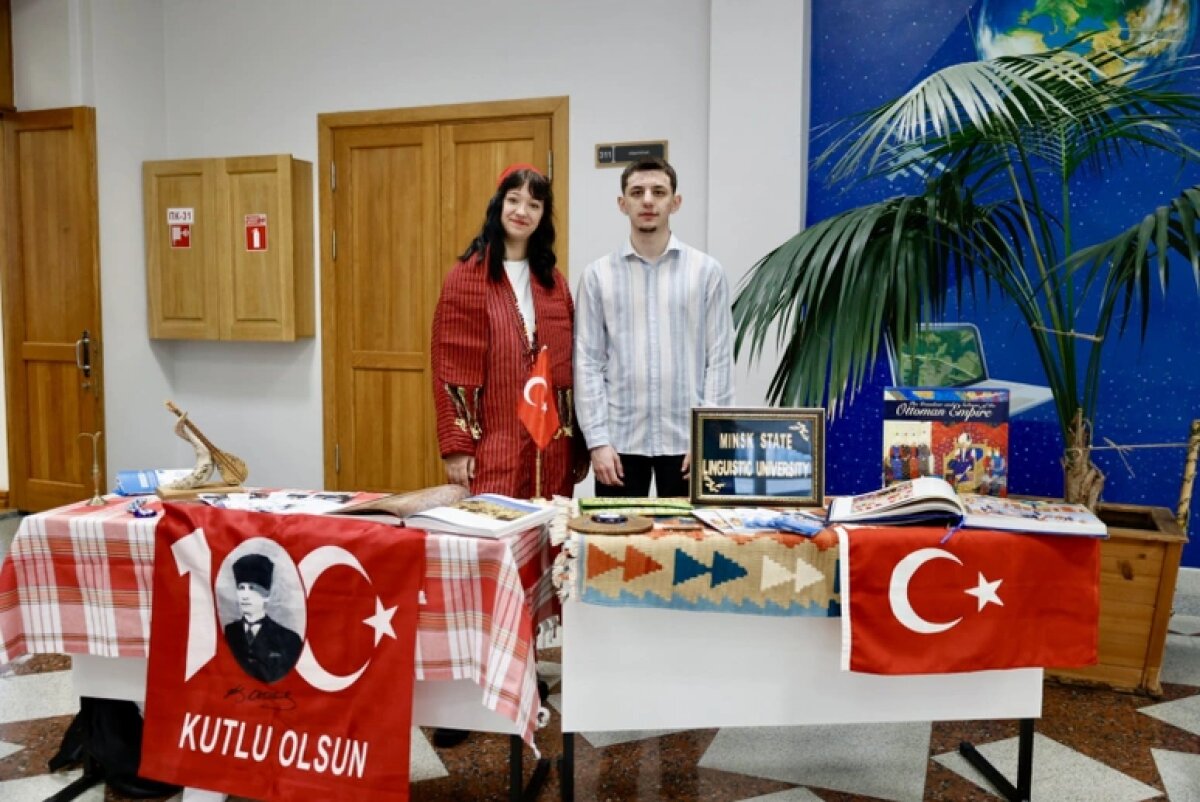 Belarus Devlet Üniversitesi'nde Türkiye standı