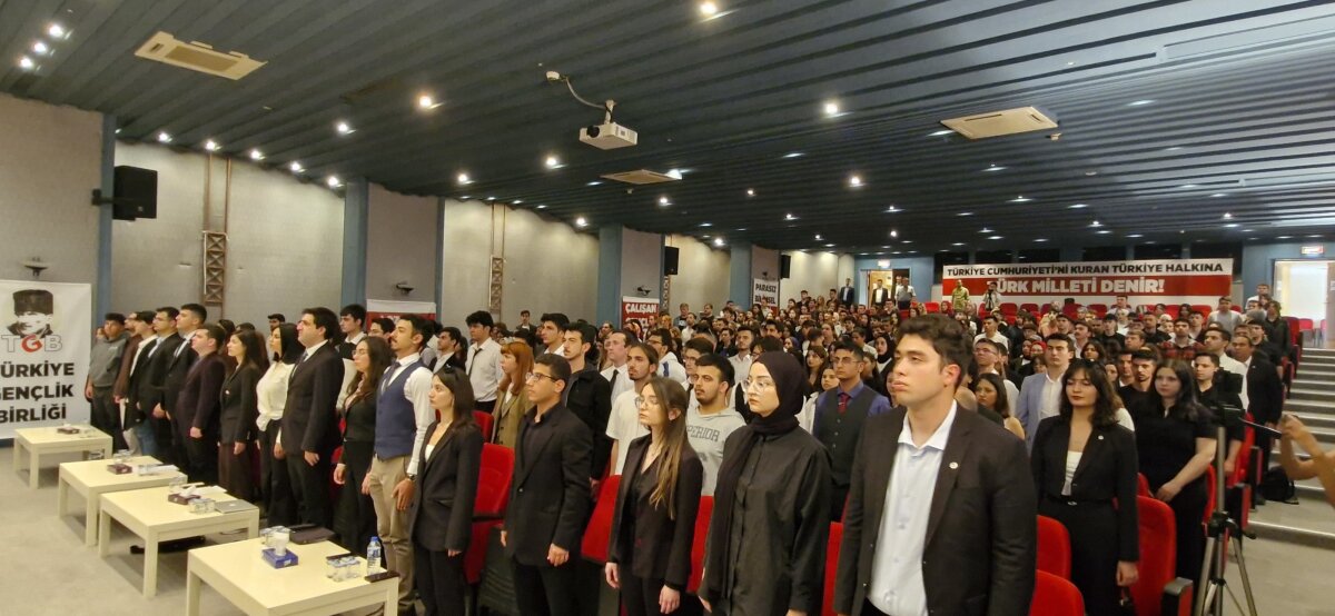 GENÇLİK MECLİSİ'MİZDE TÜRK GENÇLİĞİNİN SONUÇ BİLDİRGESİNİ AÇIKLADIK