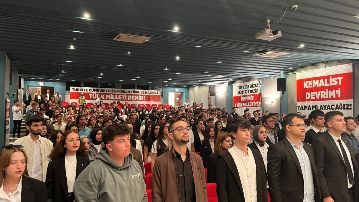 NATO TATBİKATINA KARŞI SEFERBERLİK KARARLILIĞIYLA GENÇLİK MECLİSİMİZ TAMAMLANDI