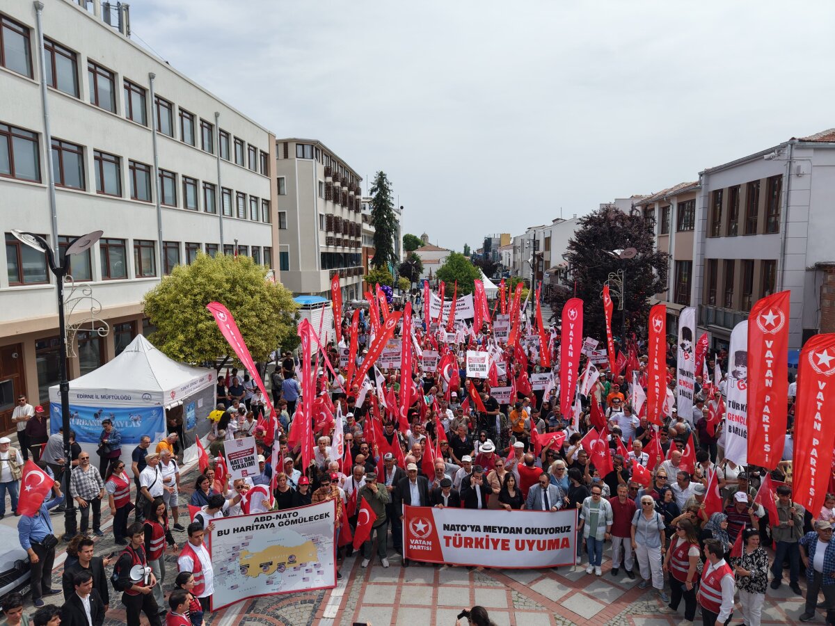 Türkiye'ye Silah Çeken NATO Doğu Akdeniz'de Boğulacak!