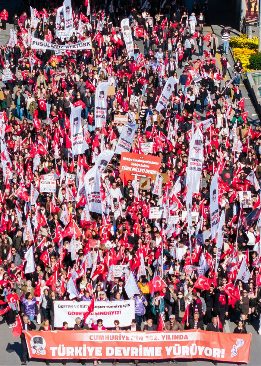 Cumhuriyet Devrimi’nden Üretim Devrimi’ne yürüyoruz
