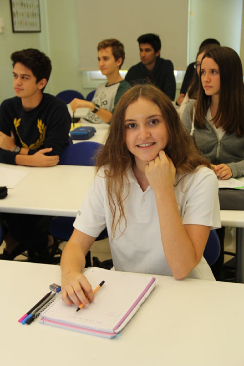 TÜBİTAK tarafından beğenilmeyen projesinin de pratiğe dökülebilir olmasının, ona büyük bir mutluluk verdiğini anlatıyor. Bu nedenle teoriden ziyade daha çok uygulamalı alanlara aktarıyor zamanını ve enerjisini.