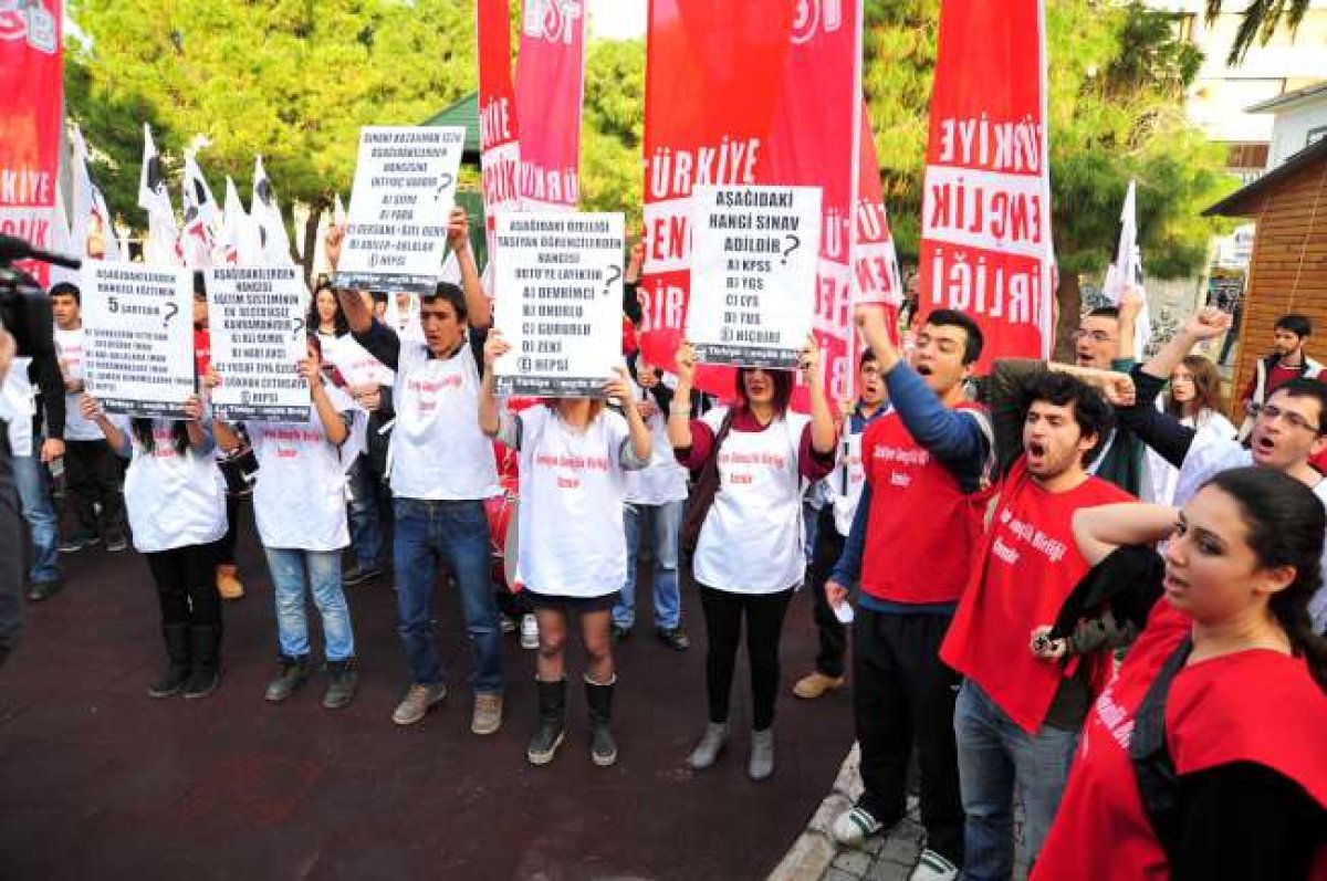 İzmir'de yapılan protesto