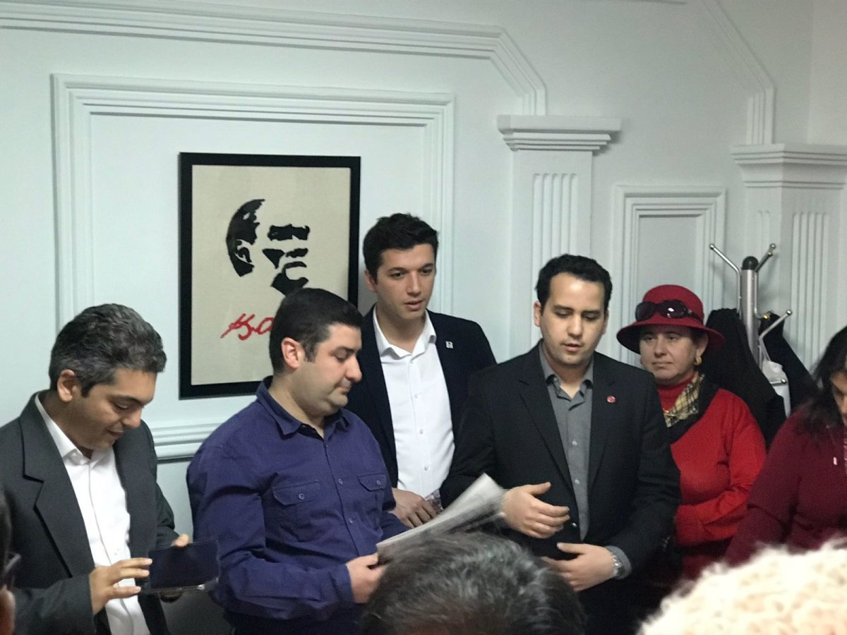 Aydınlık Gazetesi Genel Müdürü Tunç Akkoç ve Genel Yayın Yönetmeni İlker Yücel ile birlikte