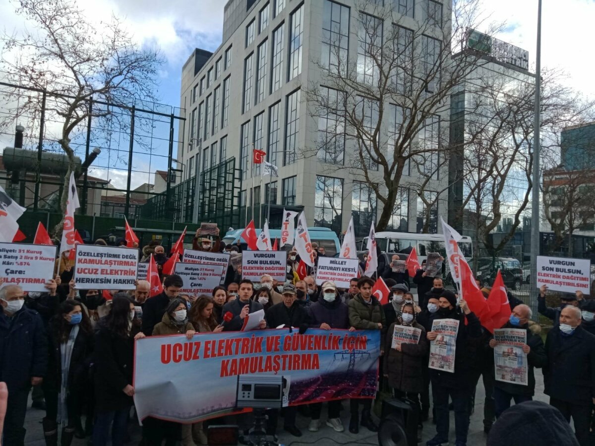 📍İstanbul - Boğaziçi Elektrik Dağıtım Genel Müdürlüğü önü