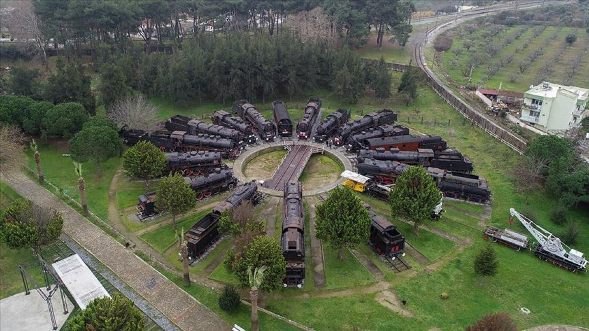 Kara-Trenler-Izmirde-Acik-Hava-Muzesinde.jpg