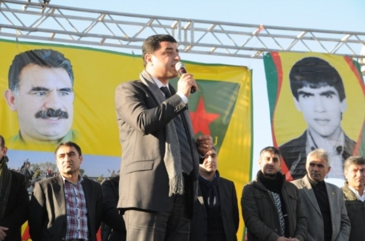 Selahattin-Demirtas-Teroristtir.jpg
